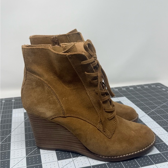 Lucky Brand Brown Lace Up Wedge Boots sz 7.5 (SHVOWK) - Picture 2 of 9